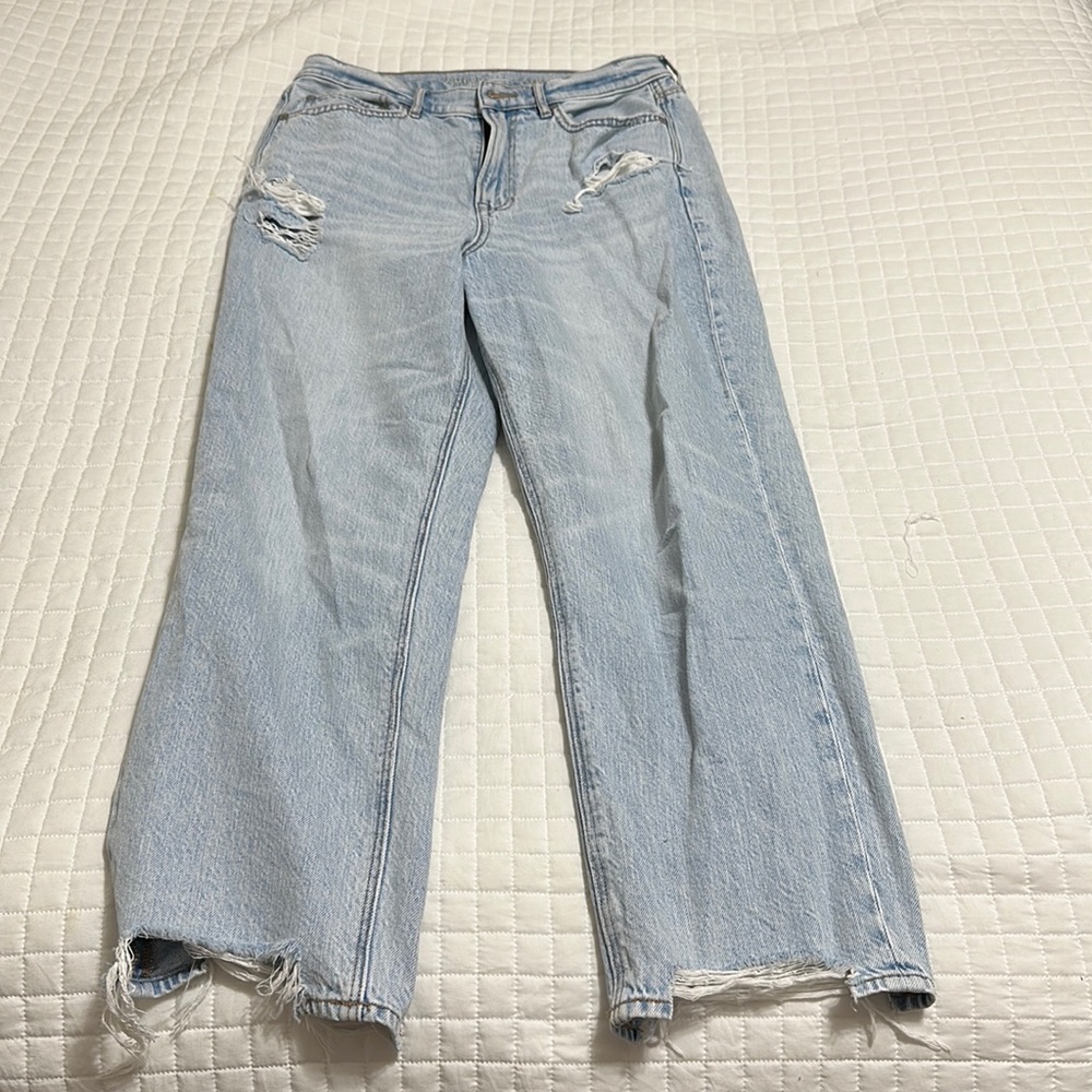 American Eagle high waisted 90’s boyfriend jean
